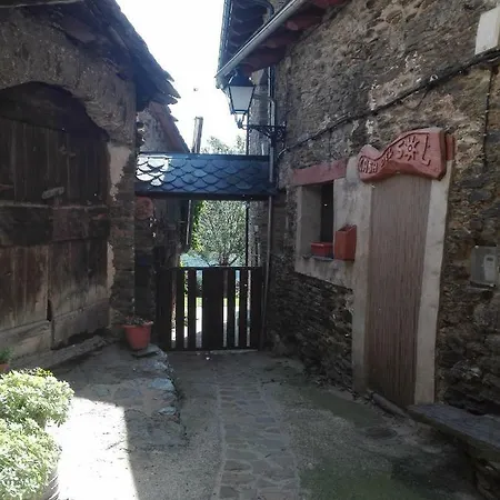 Refugi Casa Canelo Rodes